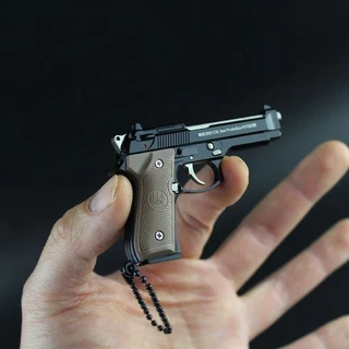 🔥พวงกุญแจ PlayerUnknown Survival กินไก่ Beretta92พวงกุญแจสามารถย่อยสลายได้แบบคงที่จี้ของขวัญของเล่นเด็ก DIY