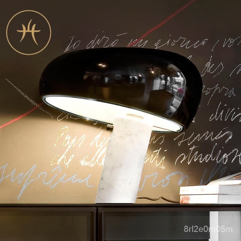 อิตาลีโพสต์โมเดิร์นหินอ่อนห้องนั่งเล่นโคมไฟตั้งโต๊ะศิลปะข้างเตียงห้องนอนโต๊ะศึกษาออกแบบโคมไฟตั้งโต๊ะ DG7Z
