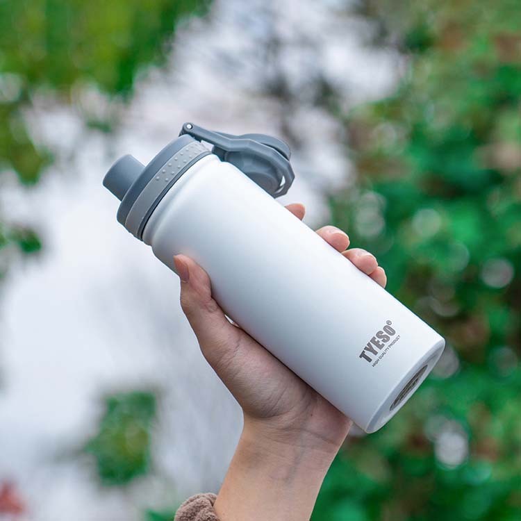 【TYESO 】ทรง Sport กระบอกน้ำเก็บอุณหภูมิ ร้อน/เย็น 500ml/710mlเก็บอุณหภูมิไว้ 12 ชั่วโมง