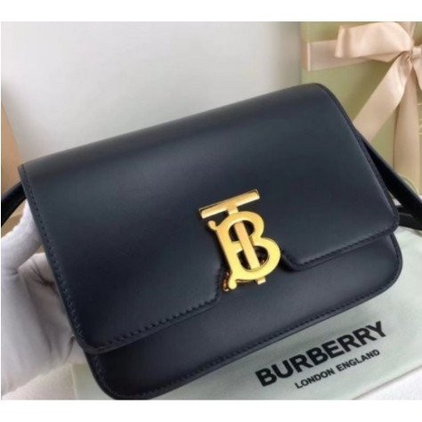 BURBERRY กระเป๋าหนัง TB ขนาดเล็กกระเป๋าสะพาย crossbody สีดำ 80103341 ในสต็อก