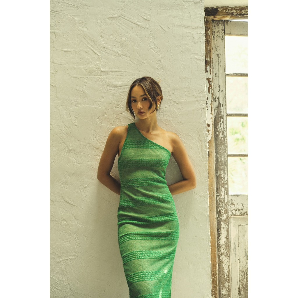 Weekend begins - Sesame one shoulder dress