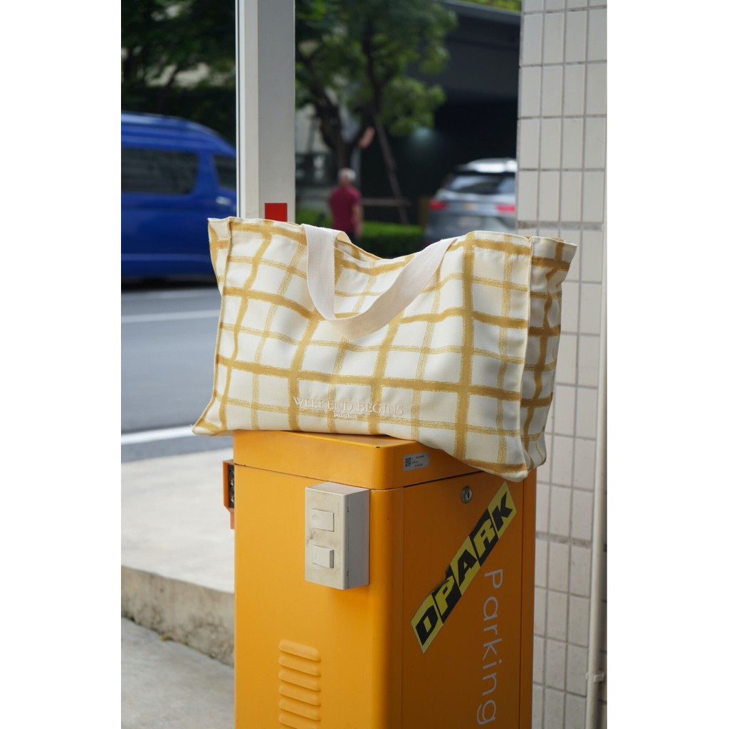 Weekend begins - canvas bag in ravioli