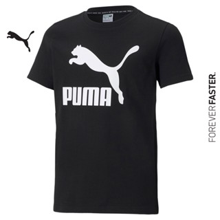 PUMA KIDS - เสื้อยืดคอกลมเด็กโต Classics B Tee สีดำ - APP - 53011501