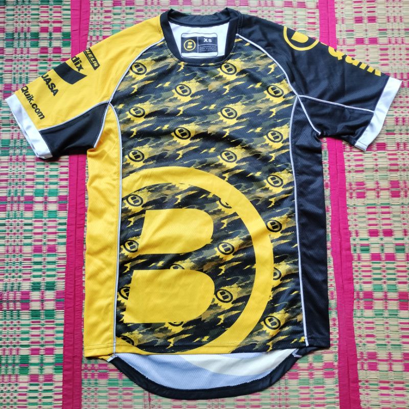 เสื้อโปรโมท  B-Quick