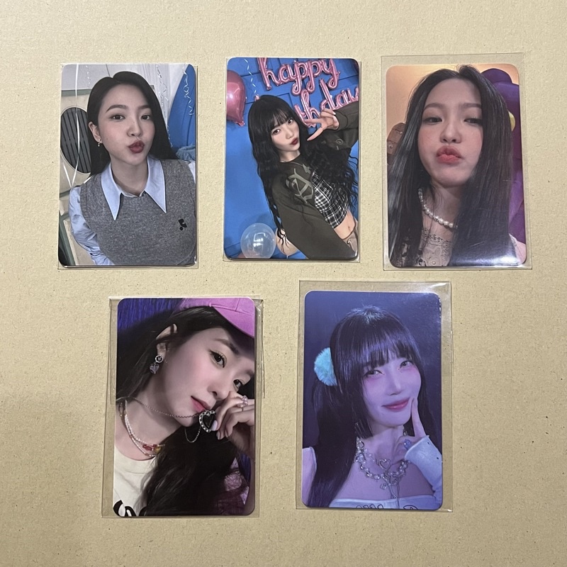 พร้อมส่ง การ์ด Red Velvet Birthday POB ไอรีน จอย เยริ mumo / sm smtown&store / ktown4u