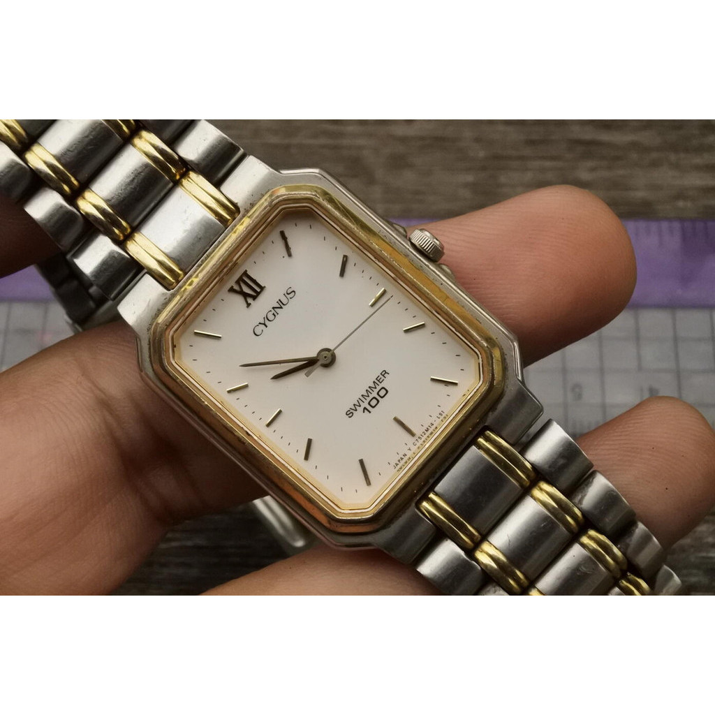 นาฬิกา Vintage มือสองญี่ปุ่น Orient Swimmer 100 Gold Place ผู้ชาย ทรงสี่เหลี่ยมTank ระบบ Quartz ขนาด20mm ใช้งานได้ปกติ
