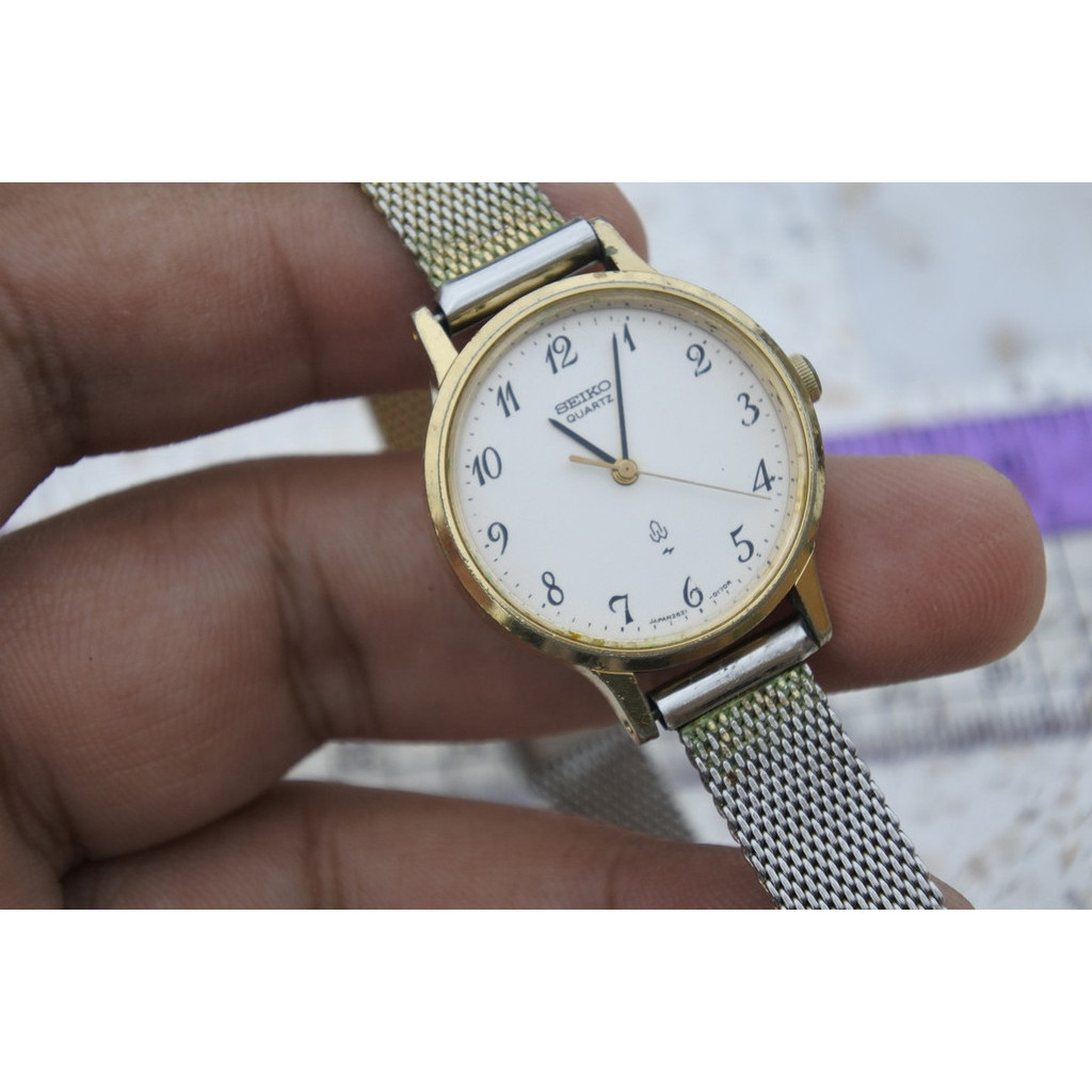 นาฬิกา Vintage มือสองญี่ปุ่น SEIKO ชุบทอง 2621 0020 หน้าขาว ผู้หญิง ทรงกลม ระบบ Quartz ขนาด27mm ใช้งานได้ปกติ ของแท้