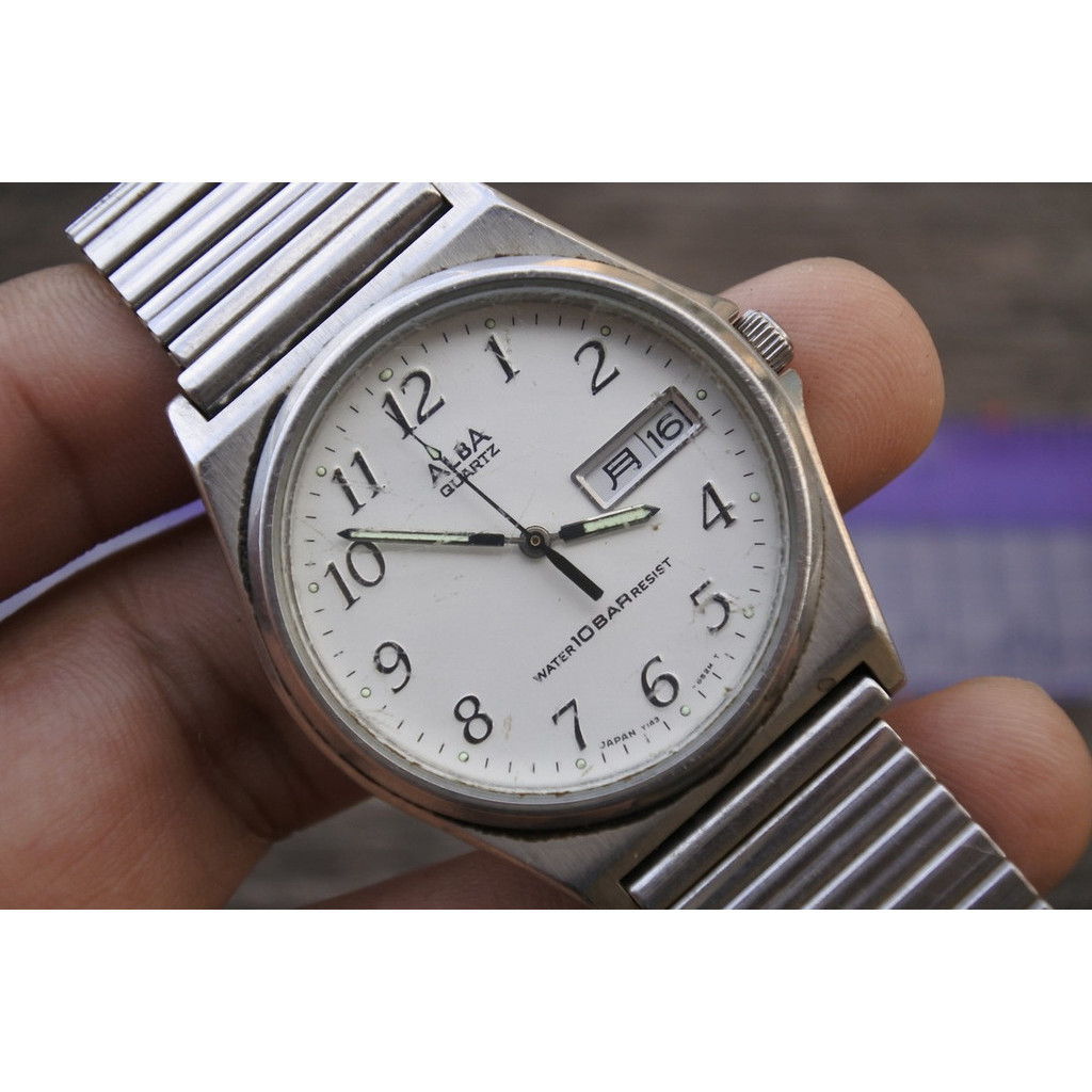 นาฬิกา Vintage มือสองญี่ปุ่น Alba Y143 8220 วันที่คันจิ ผู้ชาย ทรงกลม ระบบ Quartz ขนาด37mm ใช้งานได้ปกติ ของแท้