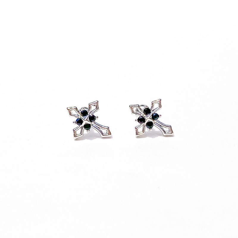 จิวต่างหูเกาหลี More Than Piercing: A013 Black Cross