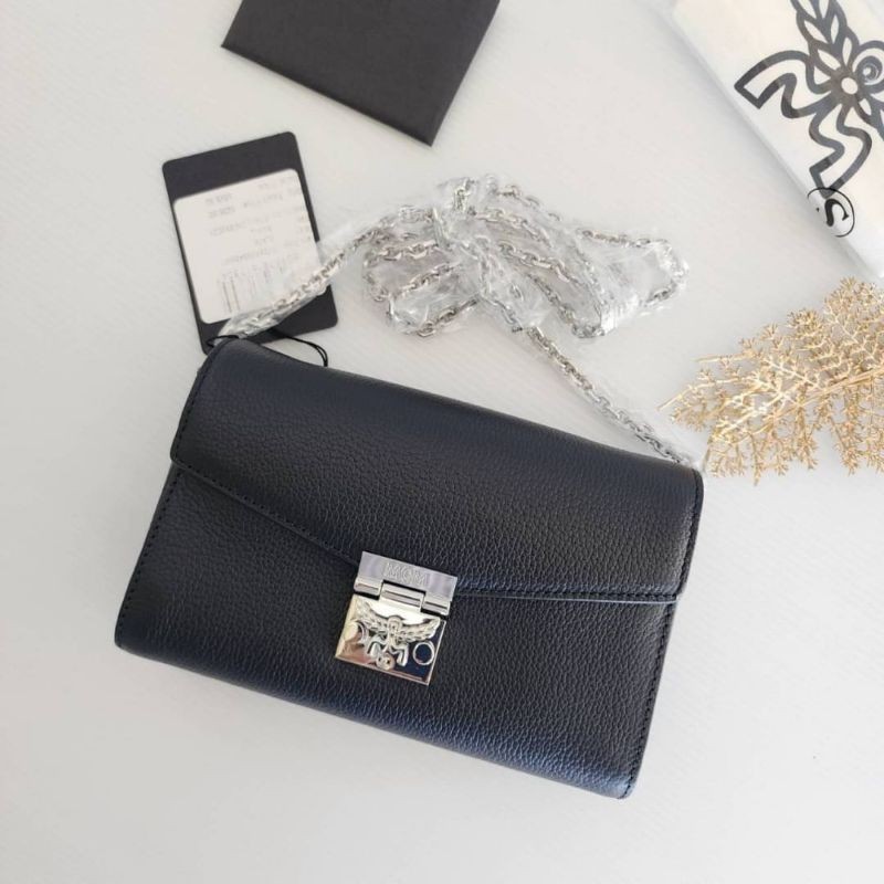 🖤🖤โปร  กระเป๋า New Mcm Millie Small Crossbody Bag สีดำ สวยมาก หนังนุ่ม หอมมม