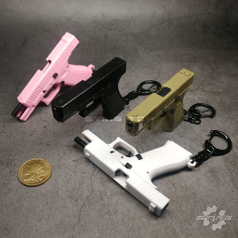 พวงกุญแจ แม่พิมพ์ปืนโลหะ รุ่นอาวุธทหารไก่ 1:3 GLOCK G45พวงกุญแจโมเดลปืนพลาสติกของเล่นสามารถถอดออกได้STINGTOY CPEU