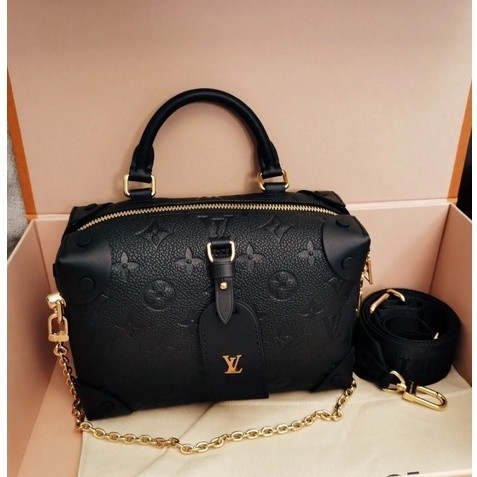 LV หลุยส์ วิตตอง M45393 PETITE MALLE SOUPLE ถุงกล่องนูนสีดำกระเป๋าถือกระเป๋า crossbody