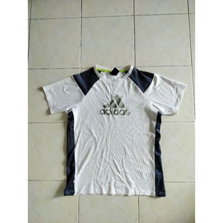 เสื้อ Adidas ของแท้มือสอง