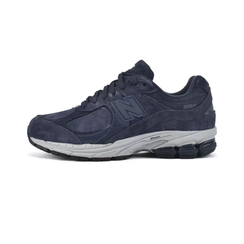 AH6Y 100% authentic New Balance casual running shoes 2002r navy blue running shoes