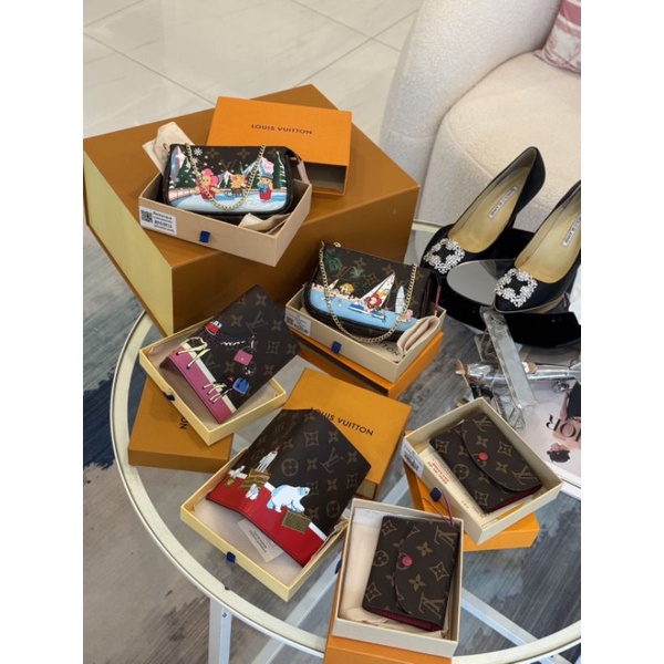 Louis vuitton bag Passport cover Louis vuitton bag