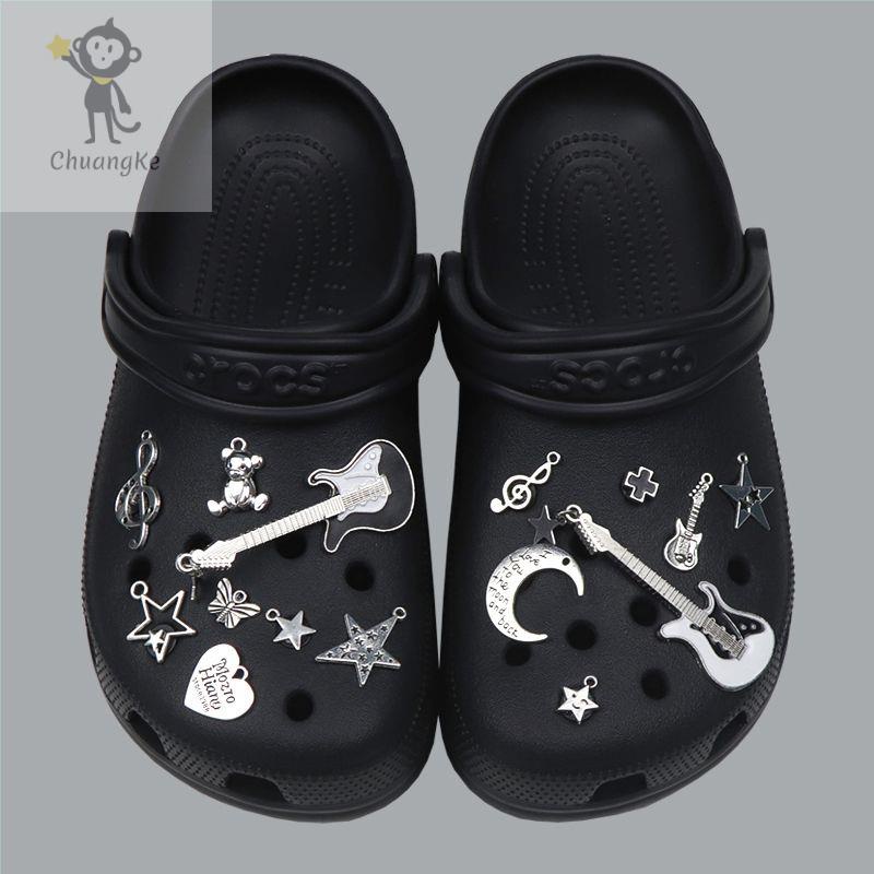 สไตล์พังก์ DIY ตัวติดรองเท้า ที่ติดรองเท้า♘cross clogs อุปกรณ์เสริมหวาน coolรองเท้า ดอกไม้diy กีตาร์