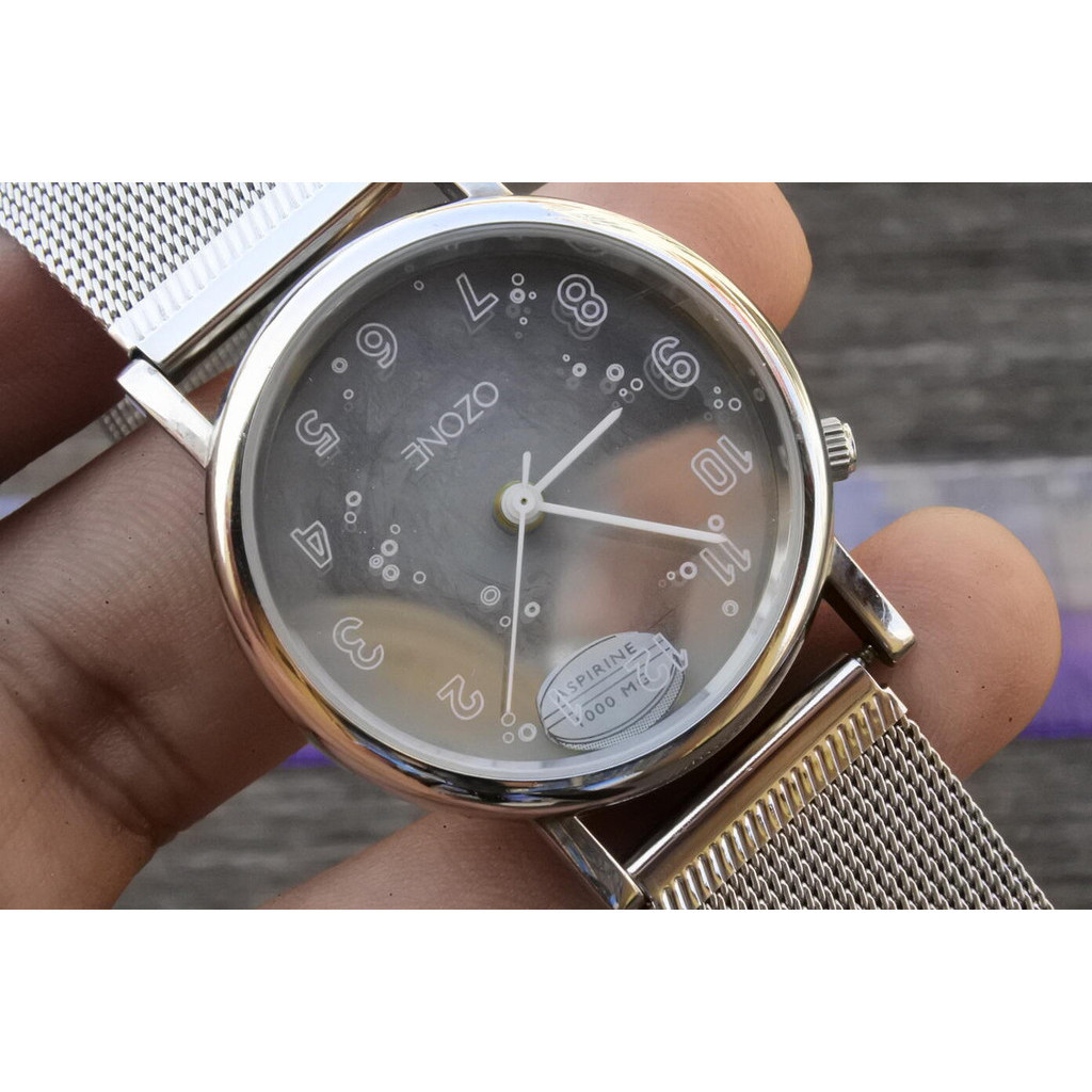 นาฬิกา Vintage มือสองญี่ปุ่น Ozon o3 หน้าปัดสีเทา Unisex ทรงกลม ระบบ Quartz ขนาด30mm ใช้งานได้ปกติ