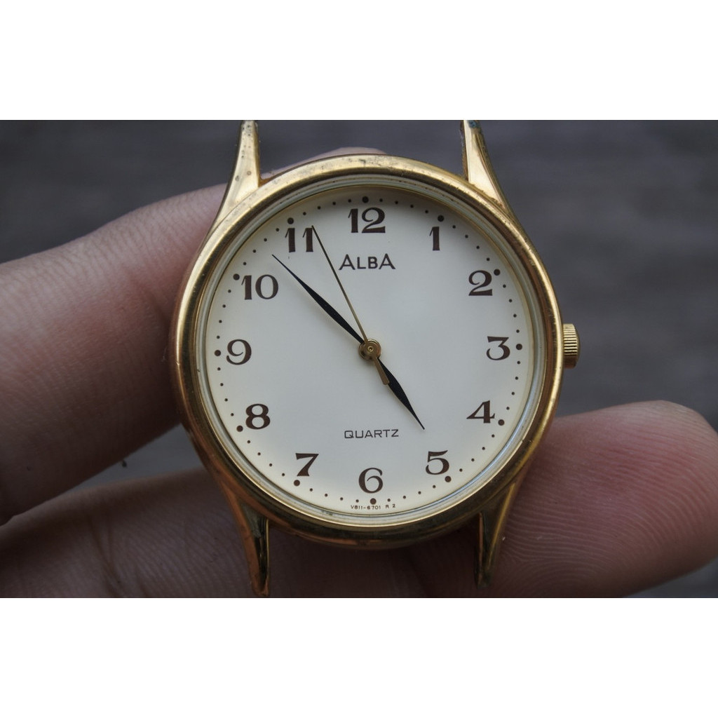 นาฬิกา Vintage มือสองญี่ปุ่น Alba V811 1881 กรอบทอง ผู้ชาย ทรงกลม ระบบ Quartz ขนาด32mm ใช้งานได้ปกติ ของแท้