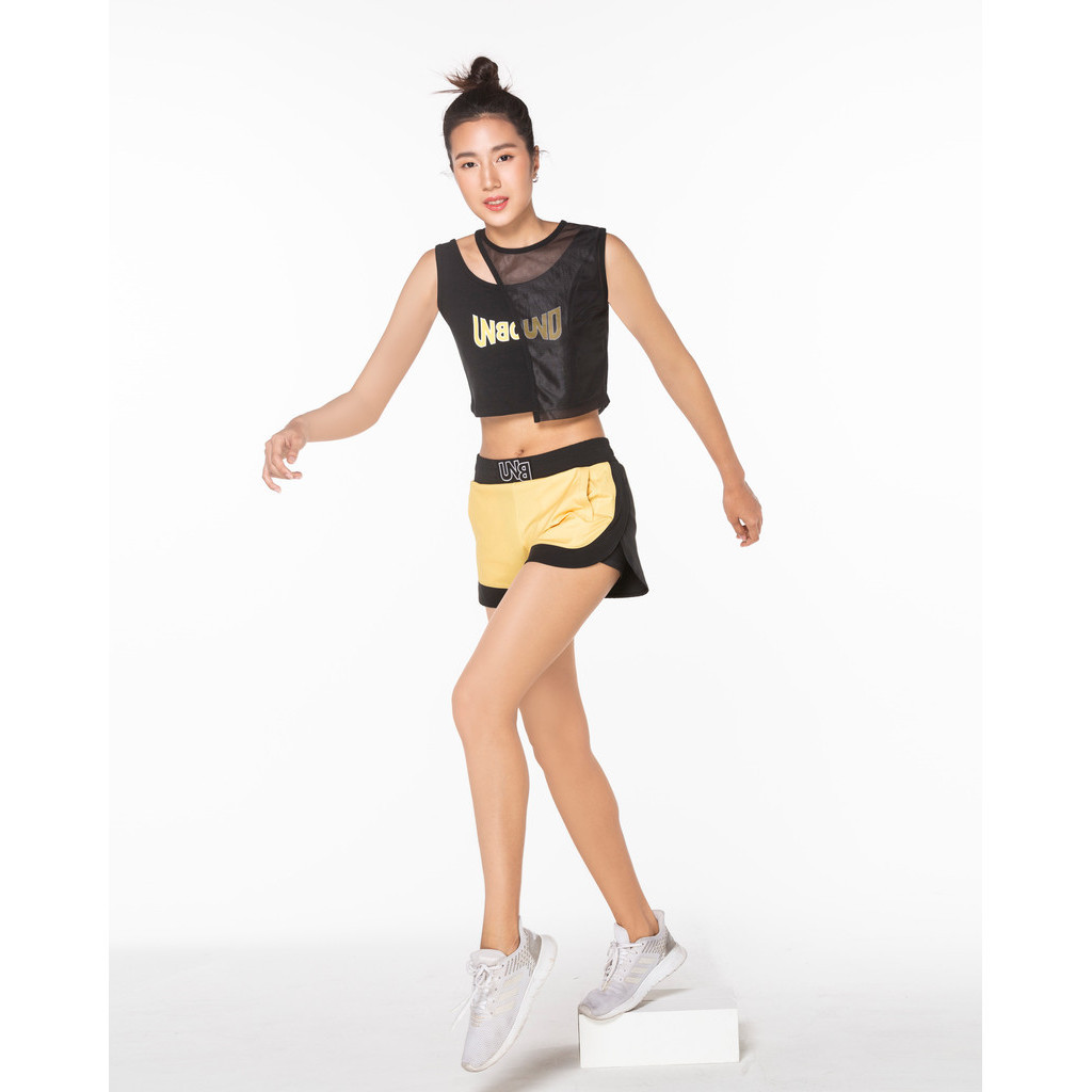 UNBOUND NATURE LAYER SLEEVELESS CROP TOP เสื้อครอปแขนกุดสีดำ 2 เลเยอร์ — صورة 6