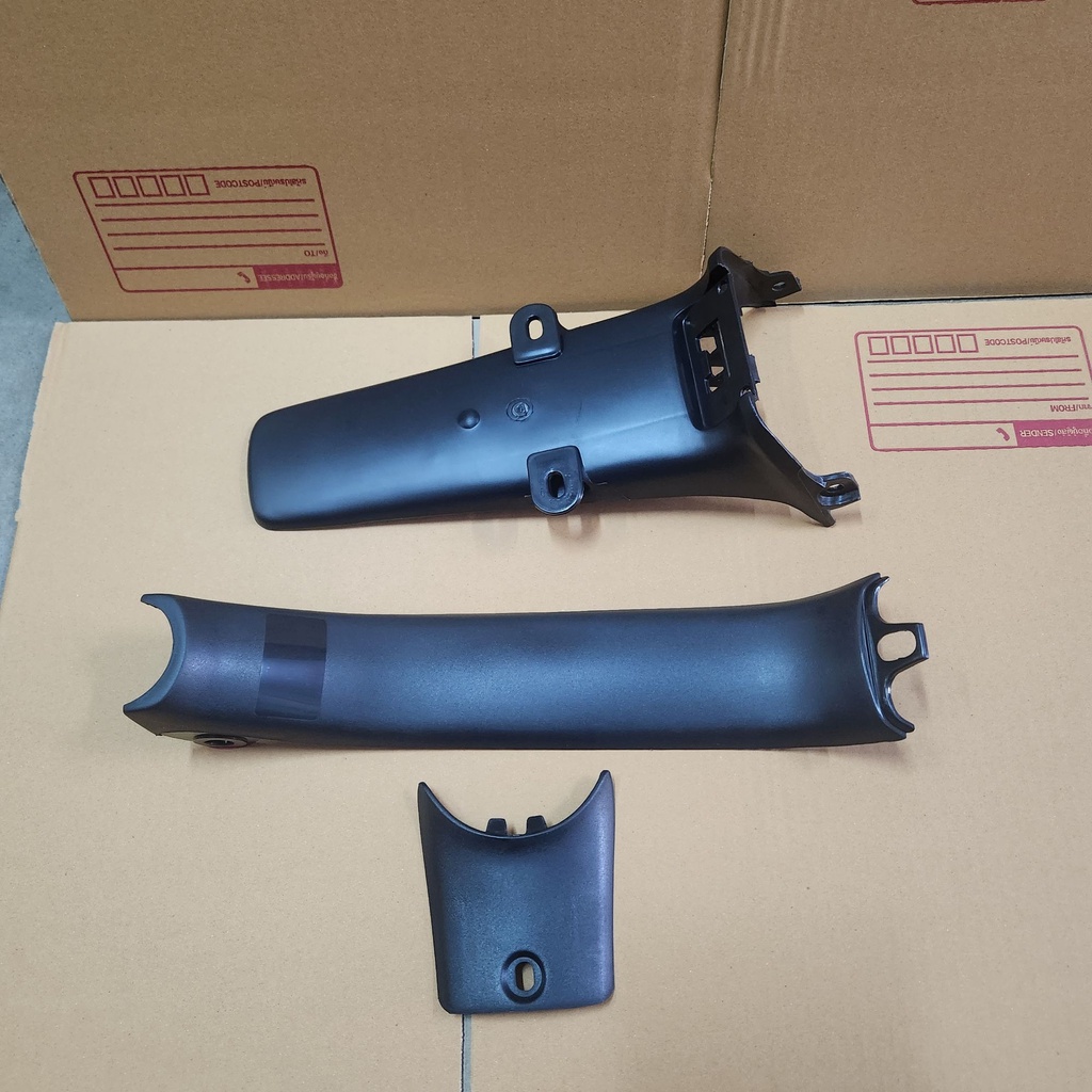 คอลโซลกลาง ตัวต่อคอลโซลกลาง และ บังโคลนท้าย tena new เท่น่า ตัวใหม่ tena rs 98 ดำด้าน (3ชิ้น)