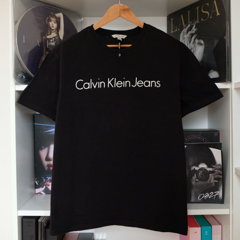 เสื้อยืด Calvin Klein (CK) มือสองของแท้ สภาพใหม่