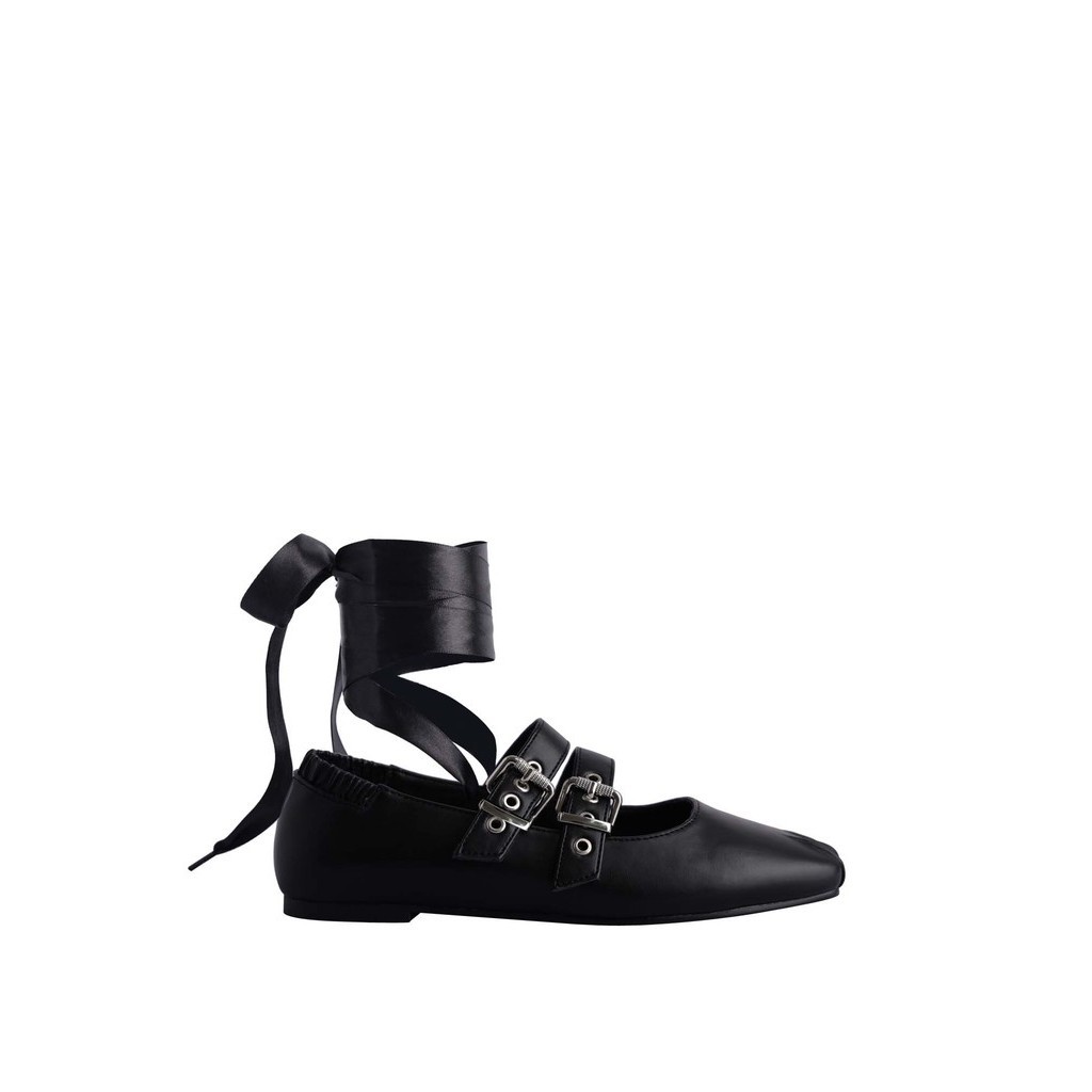 Villains SF LACE-UP BALLET Ballet Flats รองเท้าบัลเล่ต์ส้นแบนผู้หญิง ส้นสูง 0.4"