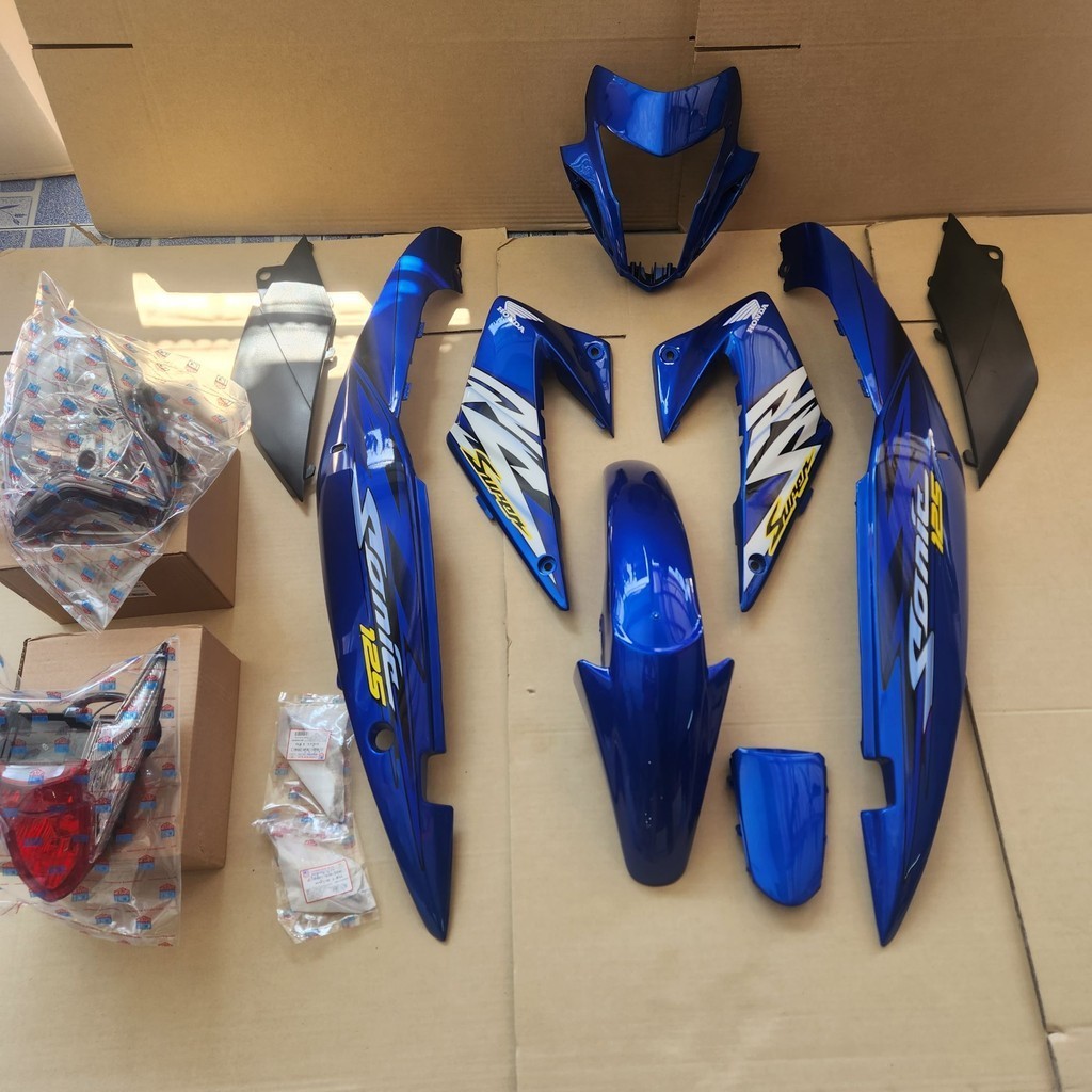 ชุดสี sonic  new  โซนิคใหม่ ยกชุด (13ชิ้น) สีน้ำเงินล้วน พร้อมติดสติ๊กเกอร์ sonic max 2004