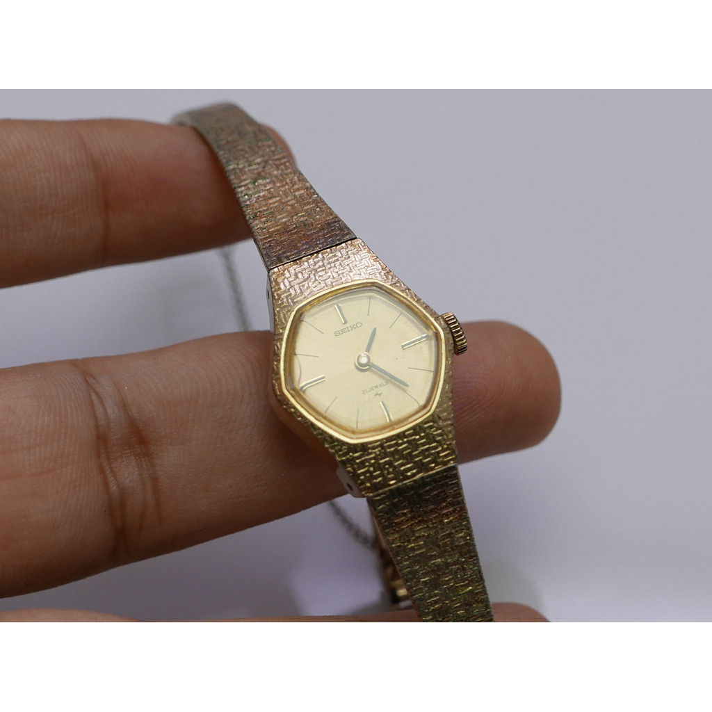 นาฬิกา Vintage มือสองญี่ปุ่น Seiko Gold Plated 11 7720 Yellow Dial ผู้หญิง ทรง8เหลี่ยม ระบบ Quartz ขนาด20mm