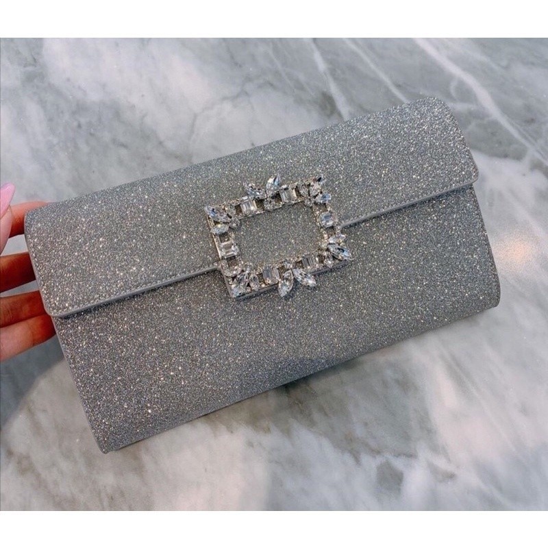 Pre order ราคา8000 Roger Vivier Broche คลัทช์ เพชร ผู้หญิง  Size:24 x 13 x 3.5 cm