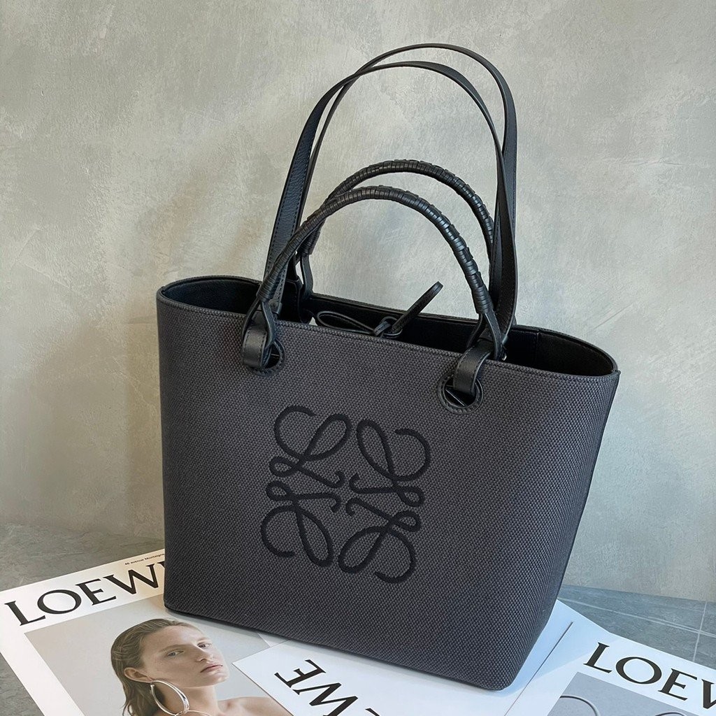 LOEWE กระเป๋าถือหนังลูกวัว jacquard (ขนาดเล็ก)