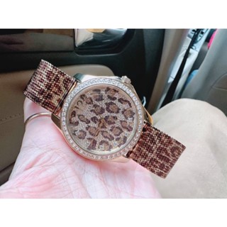 มาใหม่  🐅🐅🐆นาฬิกาNew Guess  WATCH ⌚⌚⌚⌚😘😘นาฬิกาข้อมือผู้หญิงลายเสือ🐆🐆มีประกันcmg