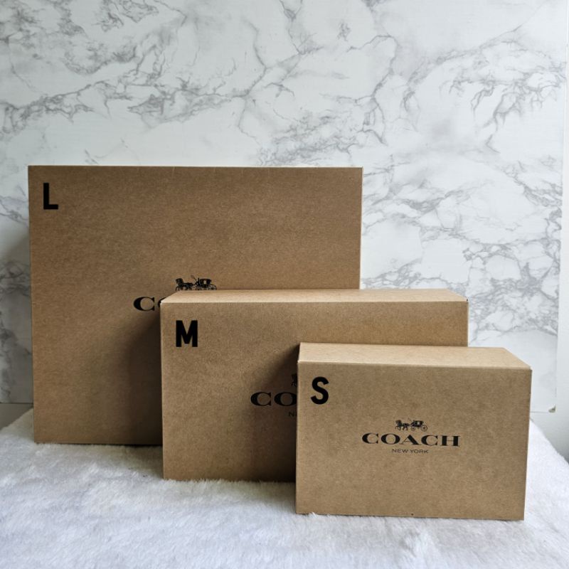 กล่องกระดาษ Coach สีน้ำตาล