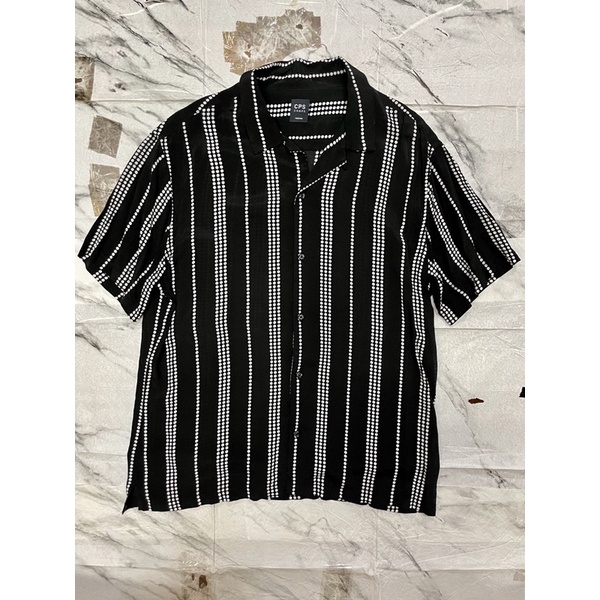 CPS CHAPS ELEGANT PEARL BLACK HAWAII SHIRT SIZE M สภาพมือ 1 ใหม่มาก ของแท้ 100% เสื้อเชิ้ต เสื้อเชิ้ตฮาวาย เสื้อฮาวาย H