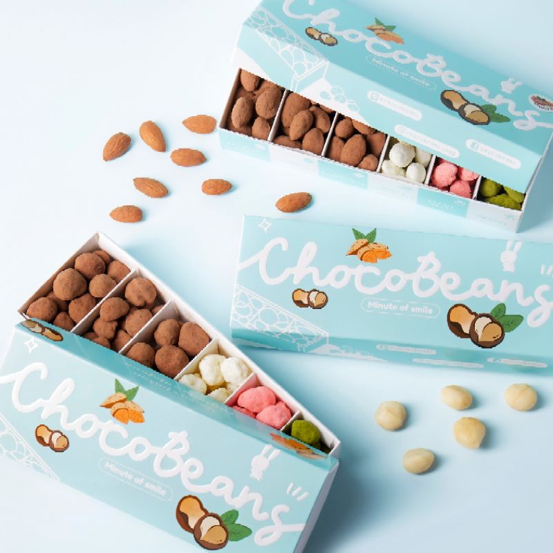 (บริการเขียนการ์ดฟรี) Mixed box 200 กรัม กล่องรวมรส 6 รสชาติ แมคคาเดเมียและอัลมอนด์เคลือบช็อกโกแลต