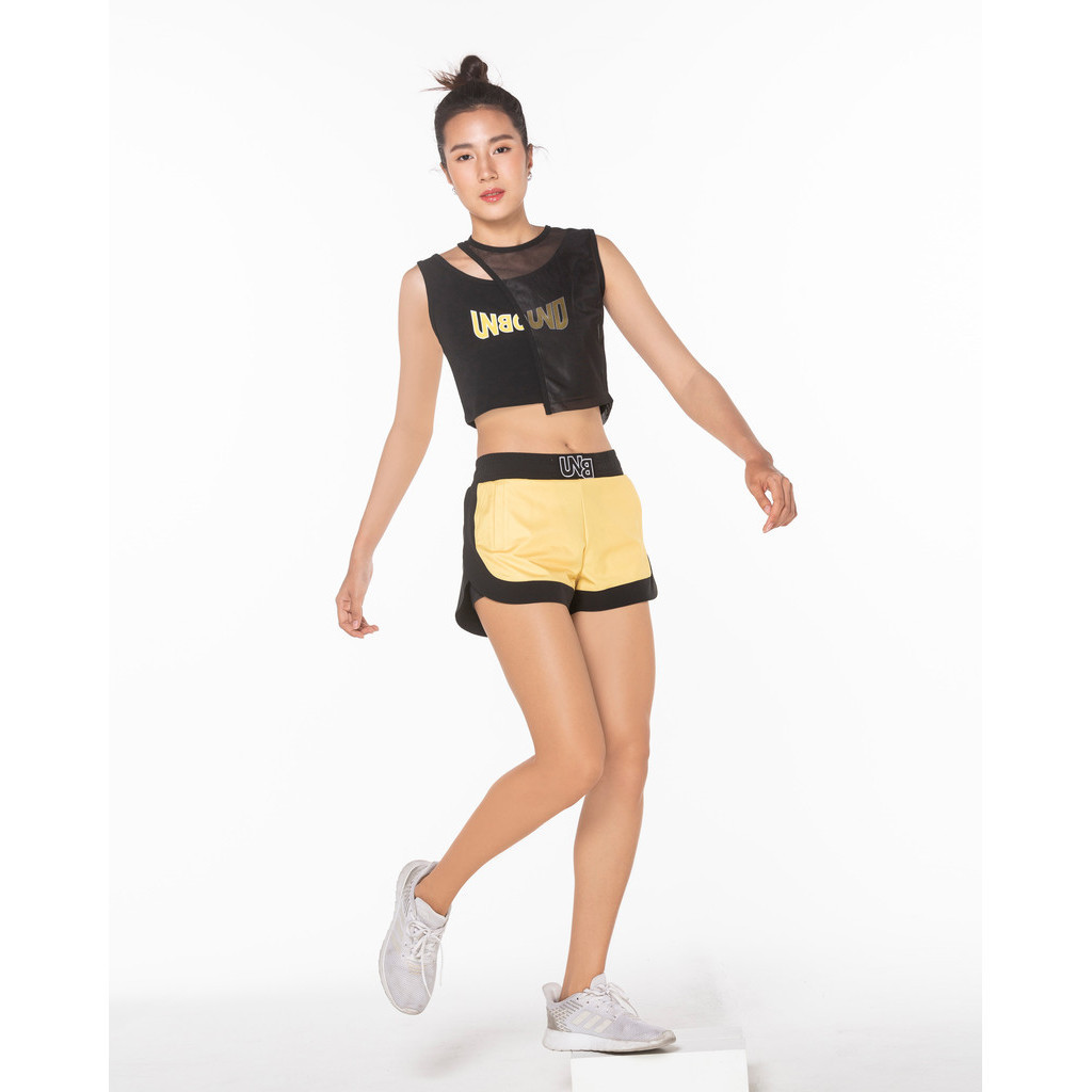 UNBOUND NATURE LAYER SLEEVELESS CROP TOP เสื้อครอปแขนกุดสีดำ 2 เลเยอร์ — صورة 7