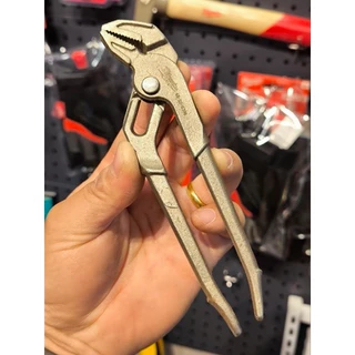 มีสนิมๆๆ นะคีมคอม้า Milwaukee 6 นิ้ว 48-22-6306 แท้มือสอง ไม่มีปลอก มีรอยสนิมเน้นลุยงาน ถูกกว่ามือหนึ่งเกินครึ่ง