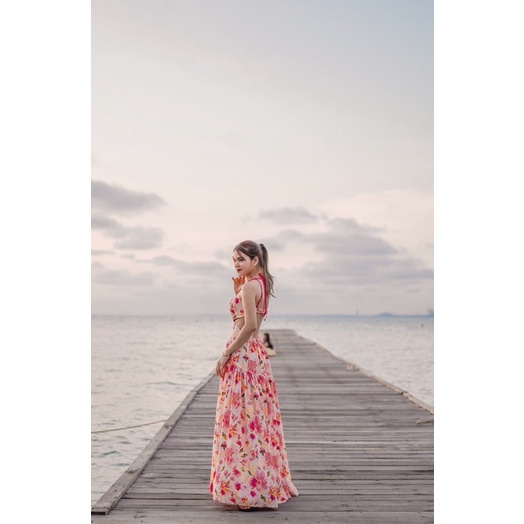 ชุดเดรสอลังแบรนด์pleased