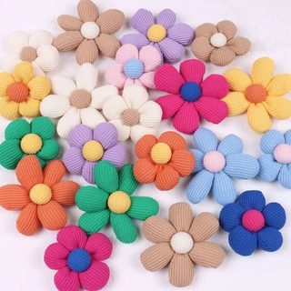 เข็มกลัดแฟชั่น ลายดอกทานตะวัน แฮนด์เมด DIY สําหรับตกแต่งเสื้อผ้า กิ๊บติดผม แผ่นแพทช์ผ้า เข็มกลัดแฟชั่น