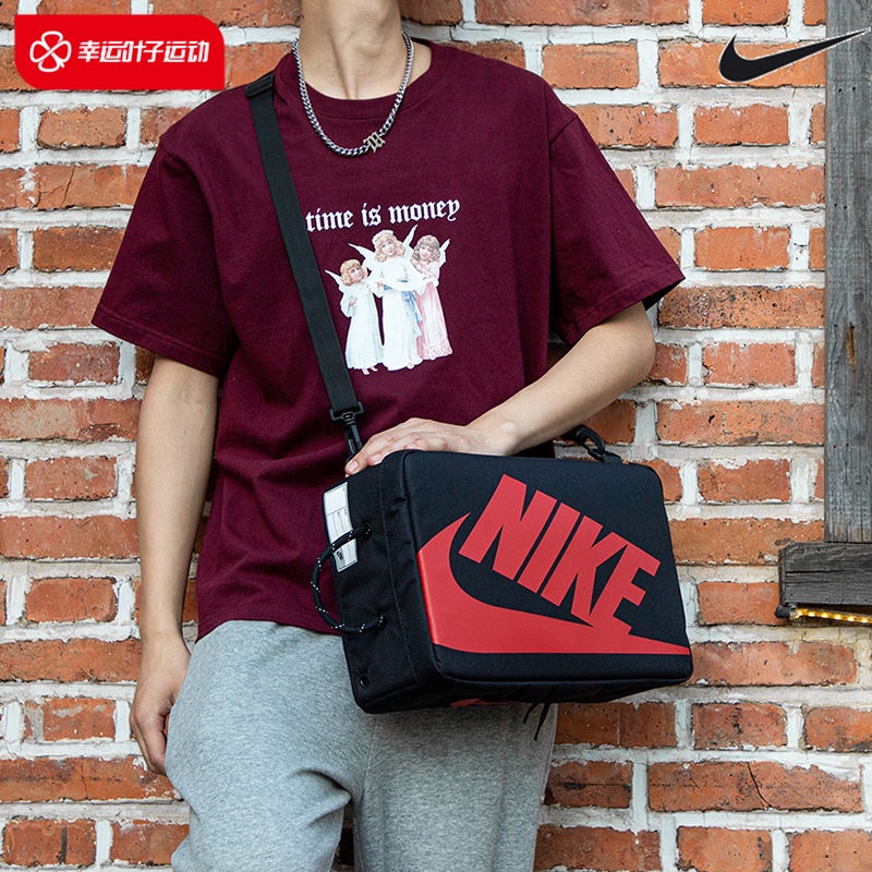 ✱┋Nike กระเป๋าสะพายไหล่ unisex กระเป๋าใส่รองเท้า NIKE กระเป๋าลำลองฤดูหนาวใหม่ DA7337-010