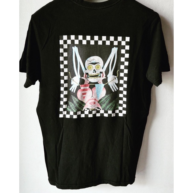 𝐑𝐕𝐂𝐀 𝐬𝐢𝐳𝐞 𝙈 RVCA CRYPT PARTY SHORT SLEEVE T-SHIRT BLACK