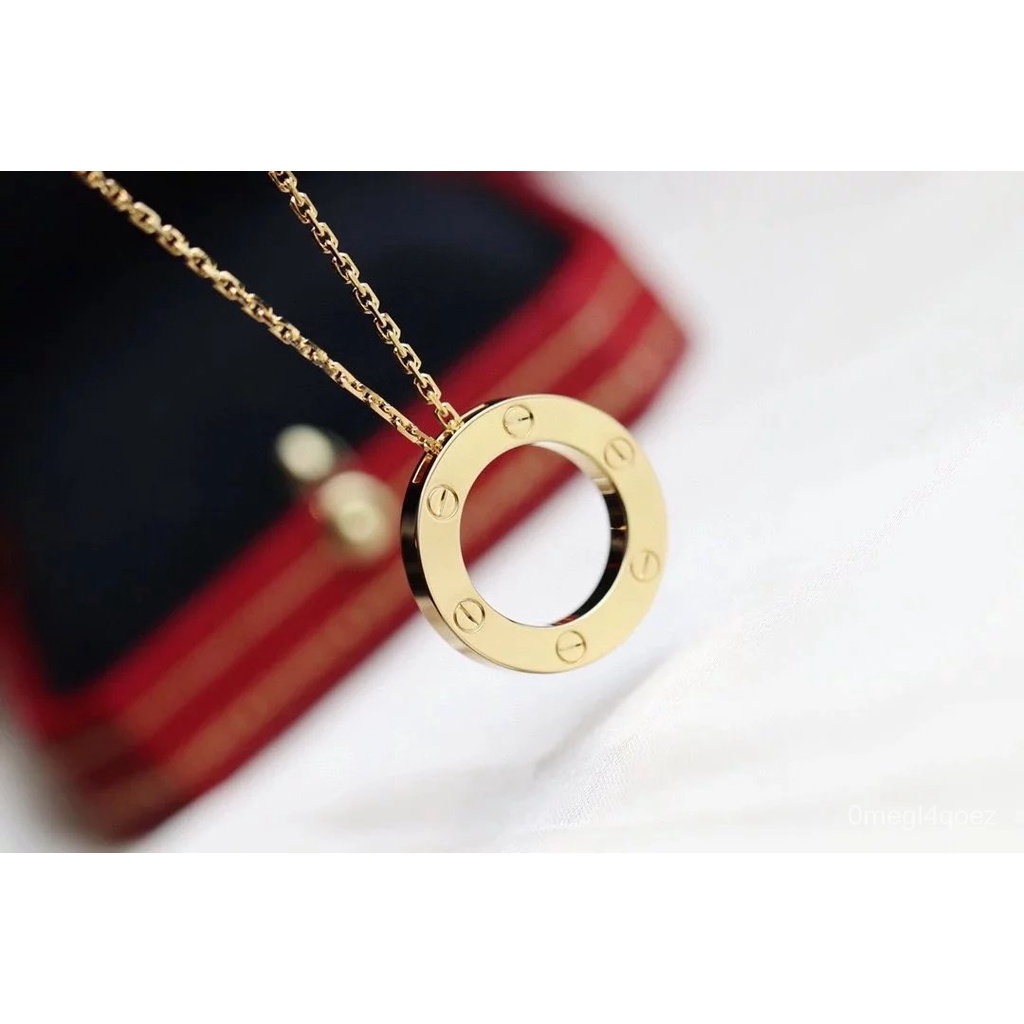 A สร้อยคอแบนเรียบ LOVEสร้อยคอเค้กกลมขนาดใหญ่ไม่มีเพชรสร้อยคอโซ่กระดูกไหปลาร้า 2รุ่นvวัสดุชุบ1ไมโครโฟ