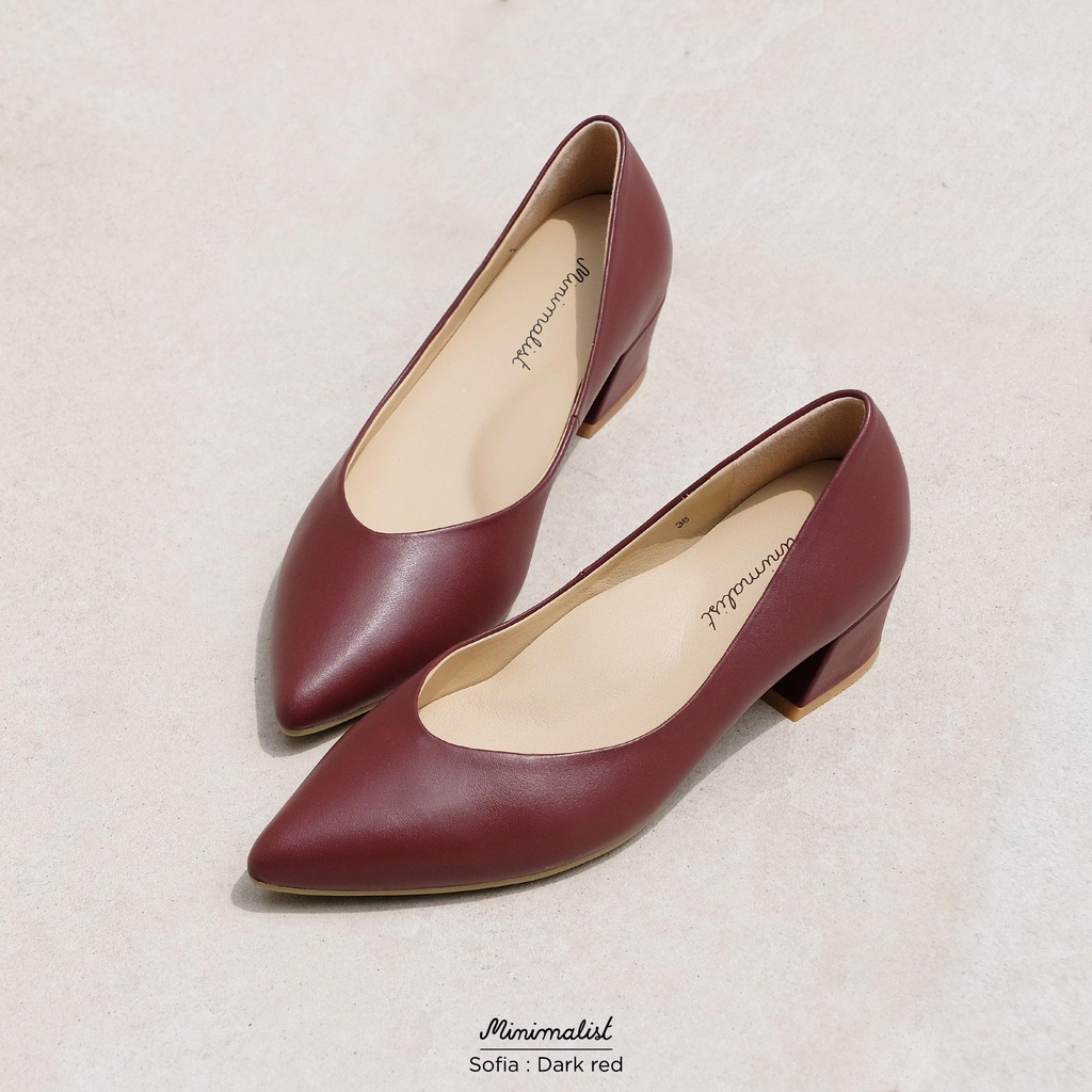 𝐌𝐈𝐍𝐈𝐌𝐀𝐋𝐈𝐒𝐓 รองเท้าส้นสูงหนังแกะแท้ รุ่น Sofia (dark red) สูง 1.5 นิ้ว ส้นแบบ block-heel เดินได้มั่นคง ไม่ตกร่อง