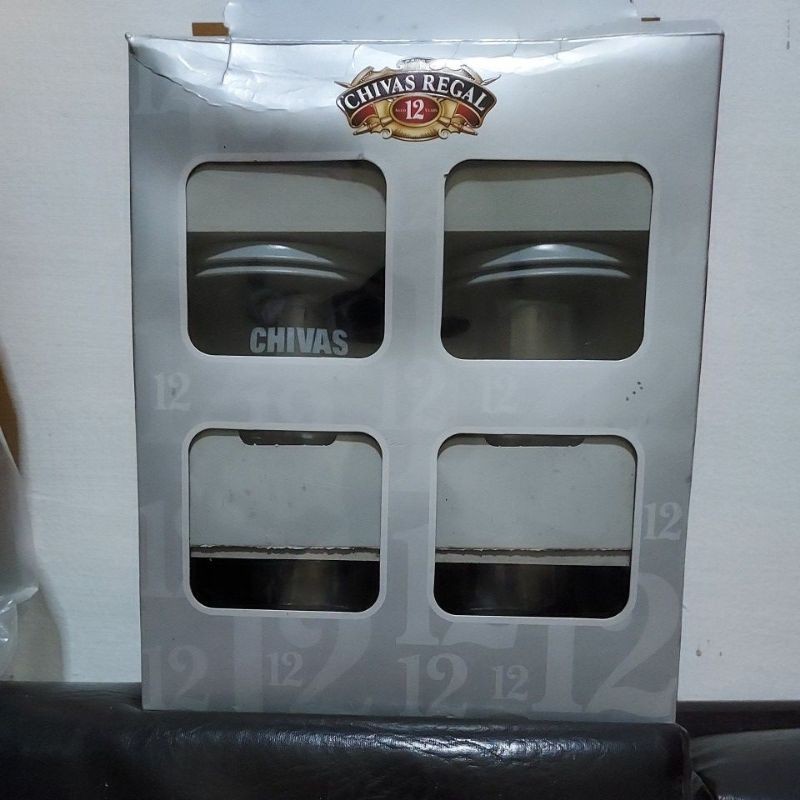 แก้ว CHIVAS REGAL 12 ชีวาสแก้ว+พร้อมจานรอง 1 เซตมี 4 ใบพร้อมกล่อง สวยอย่างดี😊👍