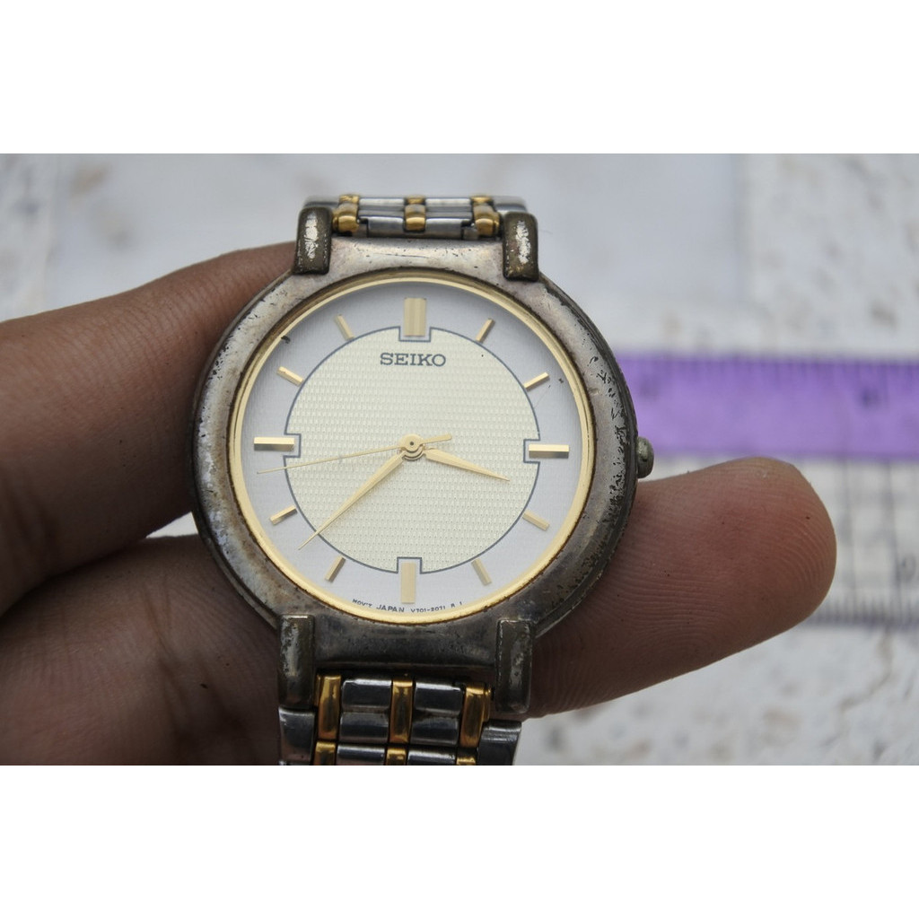 นาฬิกา Vintage มือสองญี่ปุ่น Seiko V701 1771 ผู้ชาย ทรงกลม ระบบ Quartz ขนาด34mm ใช้งานได้ปกติ ของแท้