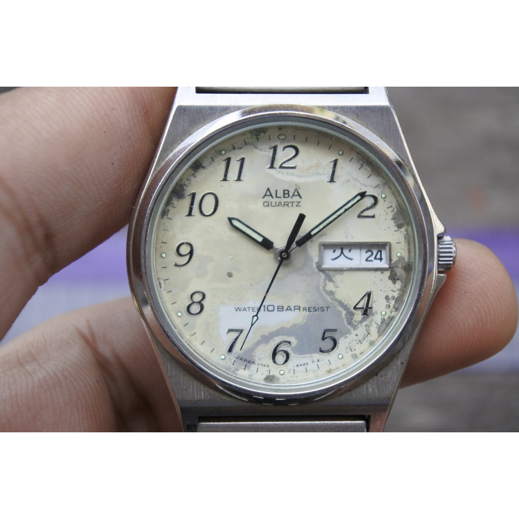 นาฬิกา Vintage มือสองญี่ปุ่น Alba V743 8A10 วันที่คันจิ ผู้ชาย ทรงกลม ระบบ Quartz ขนาด36mm ใช้งานได้ปกติ ของแท้