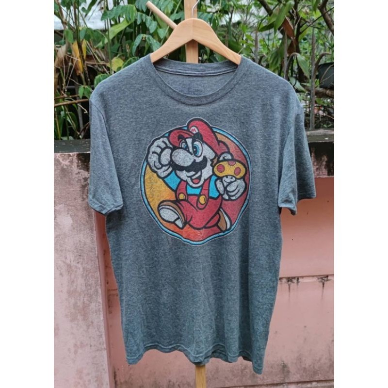 เสื้อยืด วินเทจ ลายการ์ตูน Super Mario Bros@2017 ผ้าทรายสีเทาดำ 50/50 size M อก 22" ยาว 30.5" (มือสอ