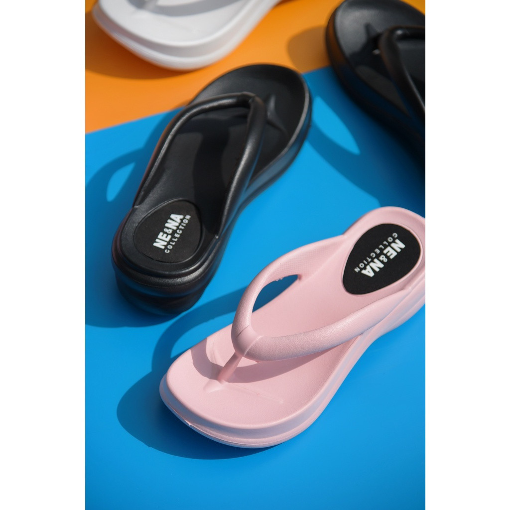 รองเท้าเเฟชั่นผู้หญิงเเบบเเตะสวมส้นเตี้ย No. 5012  NE&NA Collection Shoes