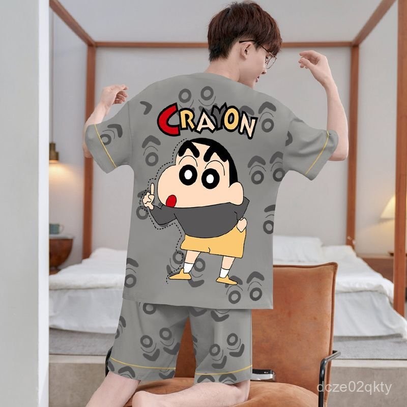 【สินค้าใหม่】ชุดนอนแขนสั้นการ์ตูนชินจัง ผ้าฝ้ายฤดูร้อน สัมผัสสบาย ชุดอยู่บ้านสำหรับผู้ชาย สไตล์ทันสมัย ขนาดใหญ่สำหรับวัยร