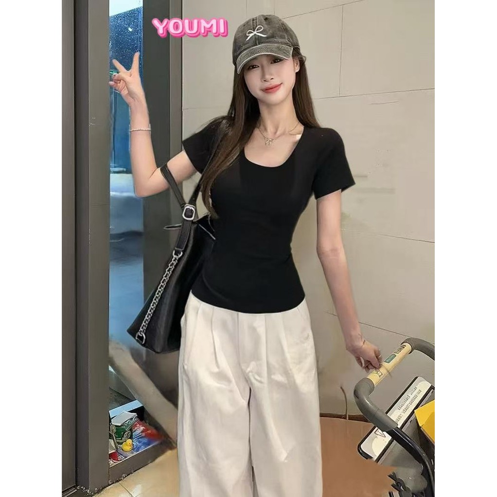พร้อมส่ง เสื้อครอปคอเหลี่ยม ผ้ายืดยูนิ มีสีให้เลือกมากมาย  ผ้านุ่มใส่สบาย แฟชั่นสไตล์เกาหลี YOUMI