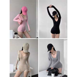 ชุดจั้มสูท แนวโยคะ ดีไซน์กระชับรูปร่าง แนบลำตัว